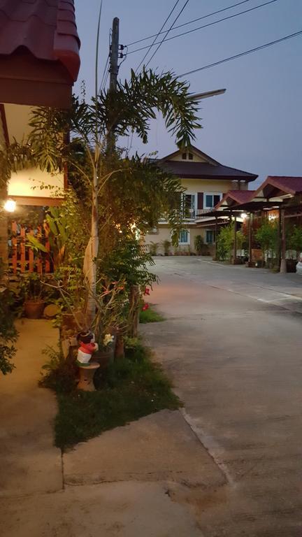 Chuan Chom pensión Sukhothai Exterior foto