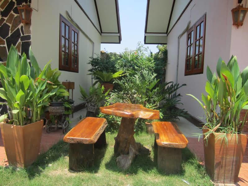 Chuan Chom pensión Sukhothai Exterior foto